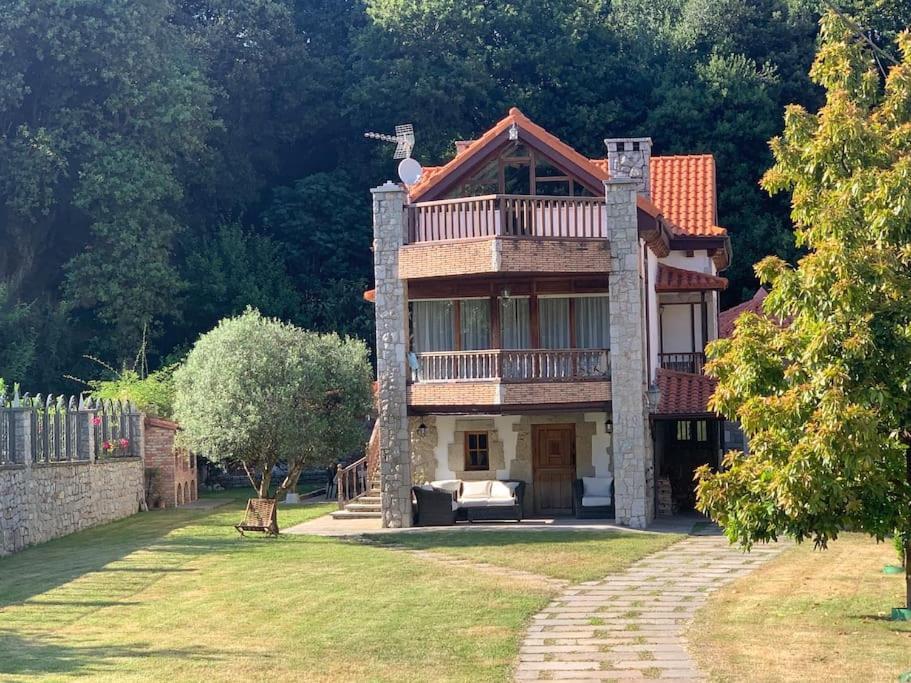 Casa Con Amplio Jardin En Pechonヴィラ エクステリア 写真
