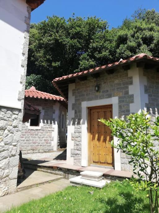 Casa Con Amplio Jardin En Pechonヴィラ エクステリア 写真