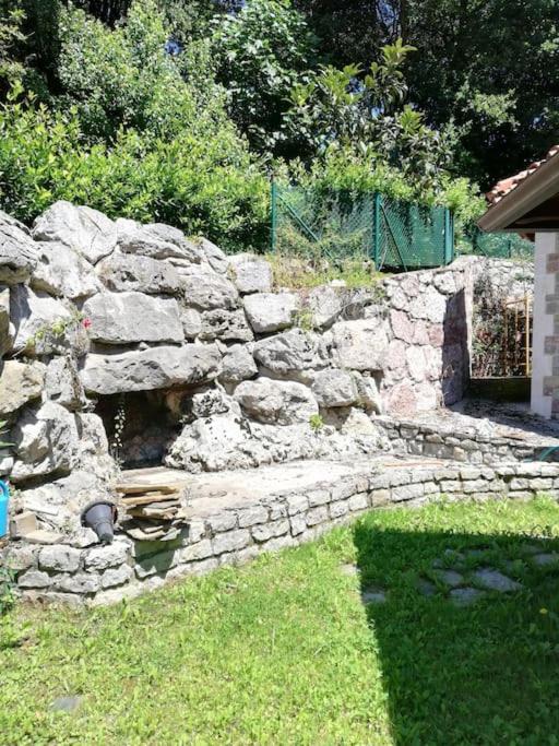 Casa Con Amplio Jardin En Pechonヴィラ エクステリア 写真